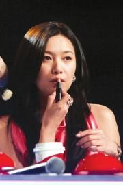 達(dá)人秀伊能靜再做評(píng)委 徐靜蕾被質(zhì)疑太冷