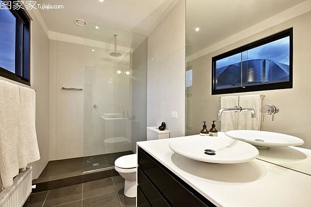 開放餐廚享受黑白簡約風