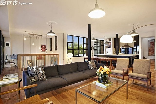 開放餐廚享受黑白簡約風