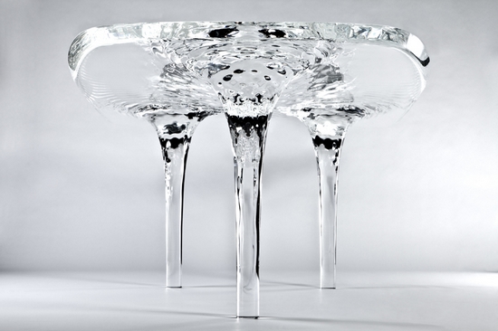 zahahadid:流體冰桌