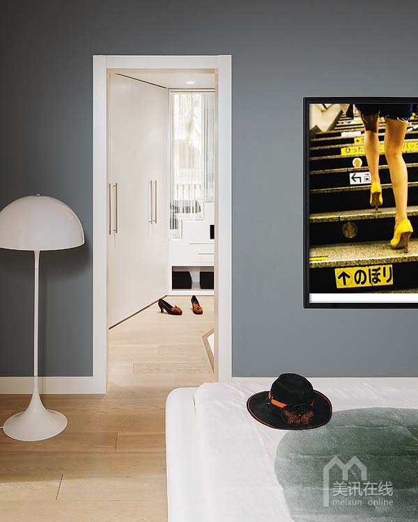 彩色公寓室內(nèi)裝飾