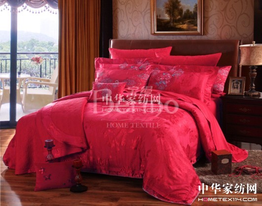 寶縵:歡慶溫馨新年 攜手浪漫新婚