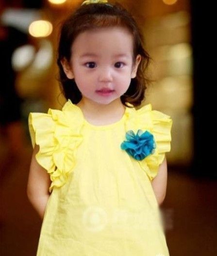 小四月黃裙扮淑女 趙薇夫婦秀甜蜜