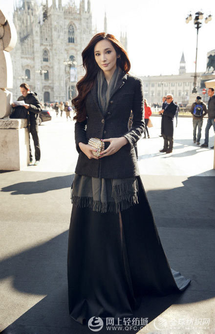 吳佩慈完美黑衣穿搭獲評(píng)“驚艷”