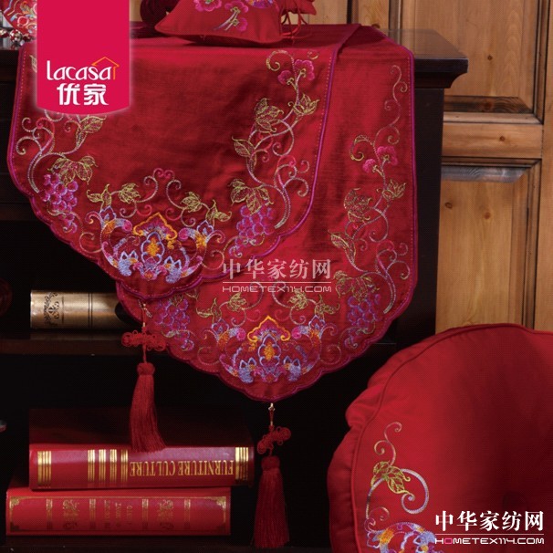 傳統(tǒng)婚慶家紡新品上市