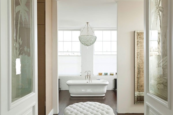 冷靜優(yōu)雅蝶舞空間倫敦白色住宅欣賞