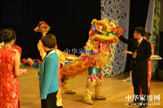 繪青雨蘭十年輝煌