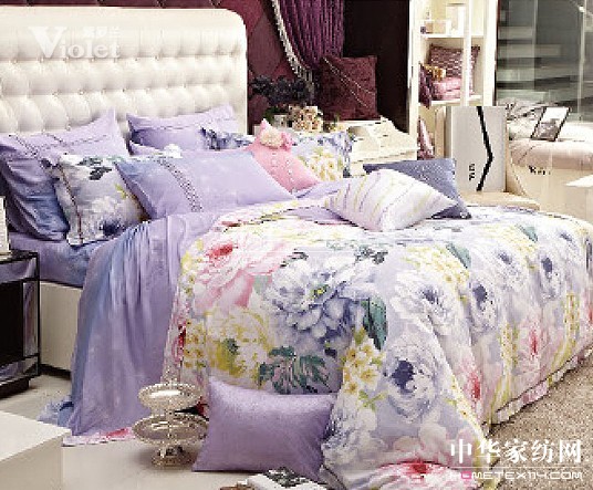 春風拂過紫羅蘭 花香滿園