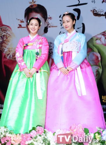 《張玉貞》舉行發(fā)布會(huì)金泰熙端莊優(yōu)雅