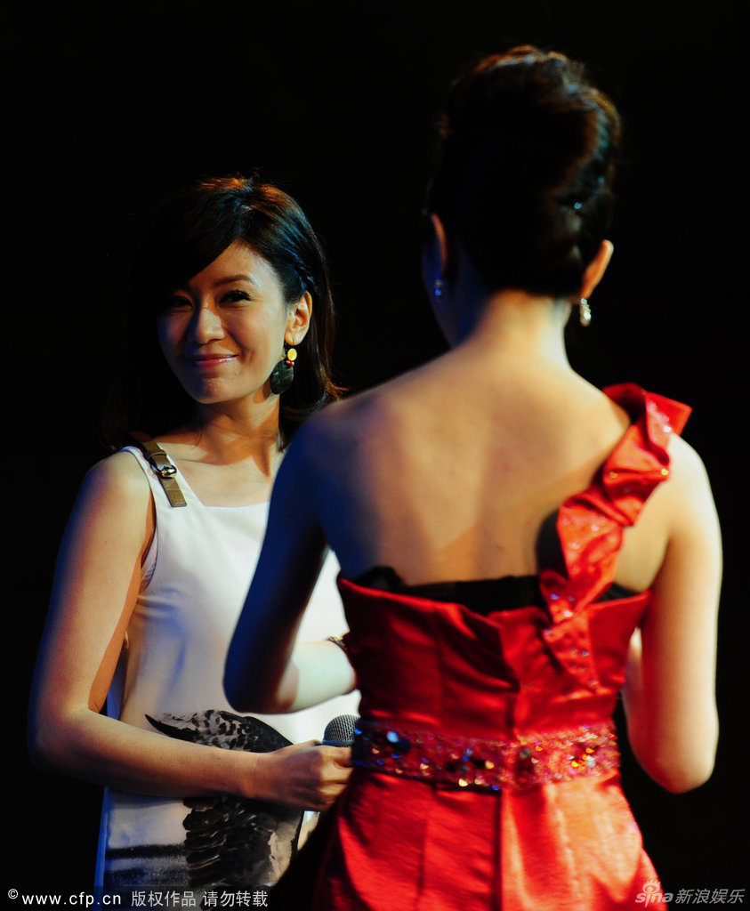 賈靜雯出席活動 現身合肥