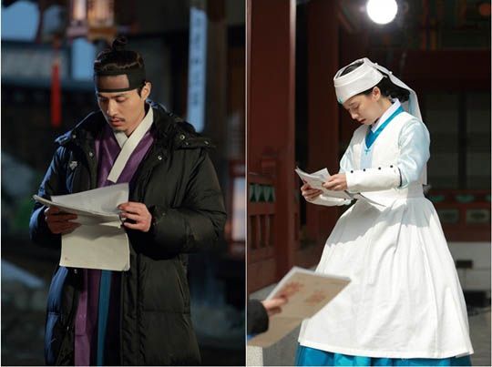 《天命》曝李東旭宋智孝任瑟雍片場照