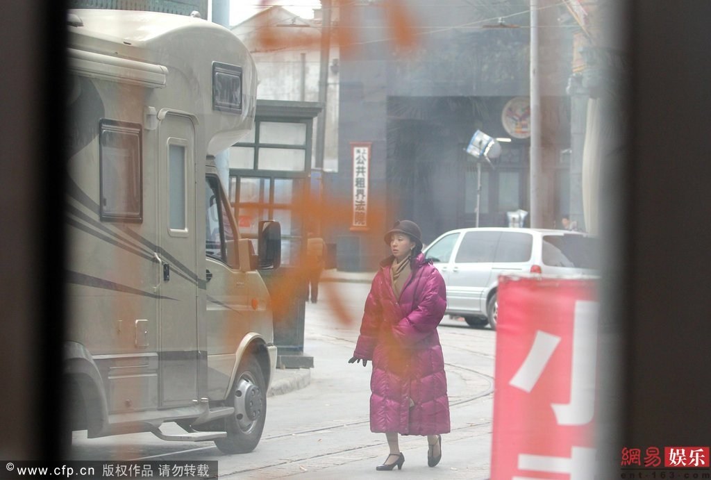 陶虹拍戲氣派 片場(chǎng)獲專(zhuān)屬保姆車(chē)