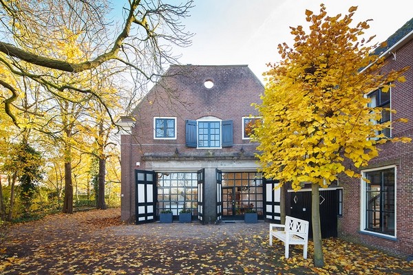 荷蘭三百年老馬廄新生住宅