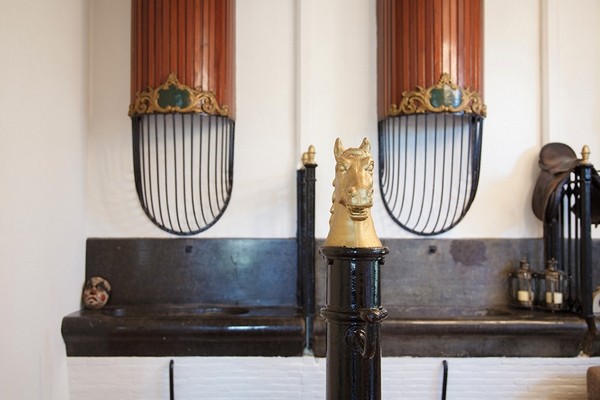 荷蘭三百年老馬廄新生住宅