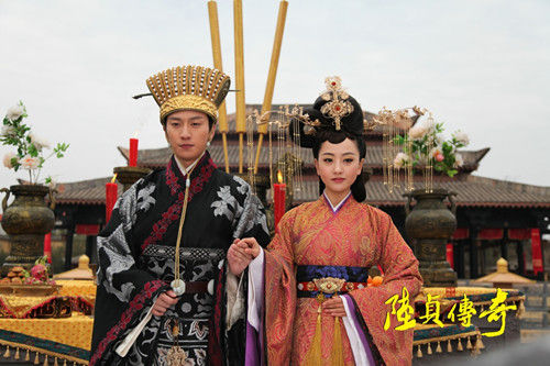 ���ؑ���桷�ײ����hŮ���ư�ѩ����