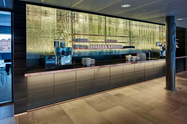 ��������{�˾Ƶ�