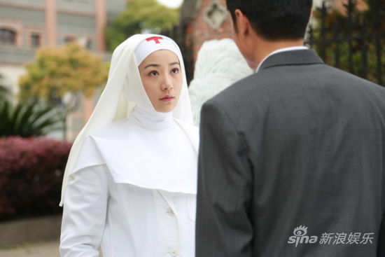 韓雪《秘密航線》演醫生致敬軍醫母親