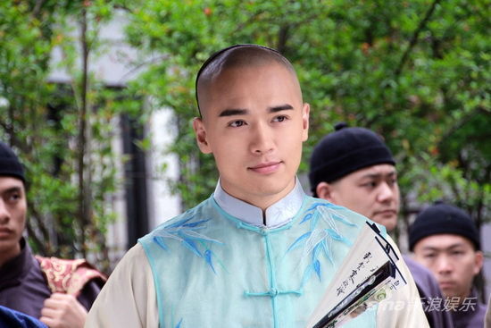 ����������������²ۣ��ʵ������