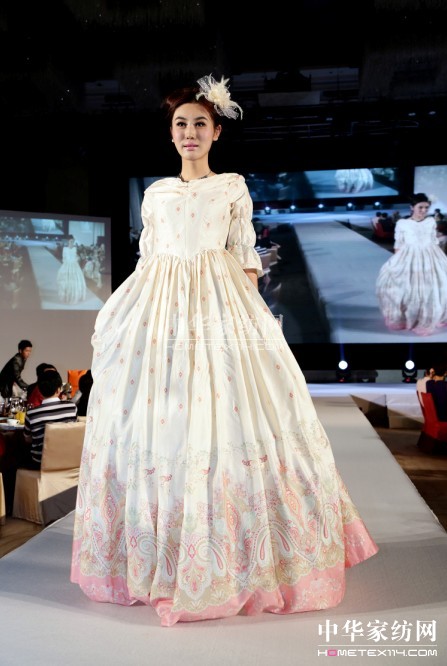 愛生活愛未來卡撒天嬌發(fā)布2013秋冬新品