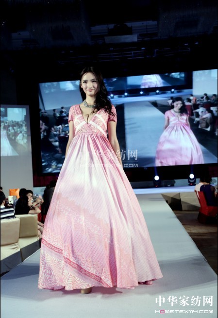 愛生活愛未來卡撒天嬌發(fā)布2013秋冬新品