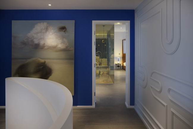 藍(lán)色頂層復(fù)式公寓