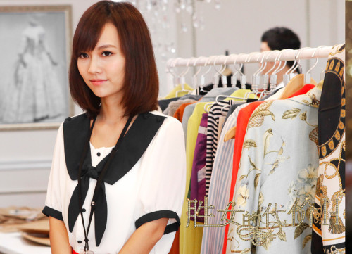 ����Ů�Ĵ��r2�����ڲ��������ɫ����