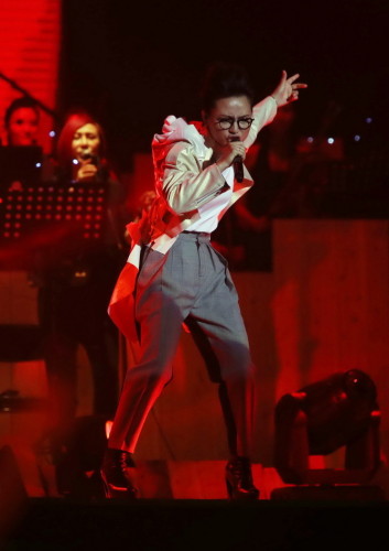 周筆暢北京個唱變人來瘋