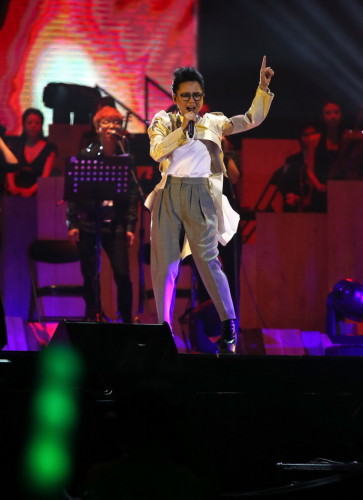 周筆暢北京個唱變人來瘋