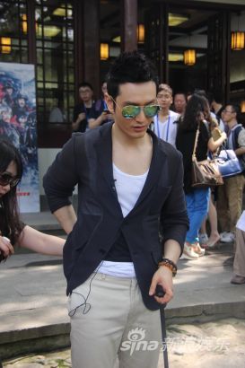 《精忠岳飛》唐季禮黃曉明岳王廟拜謁