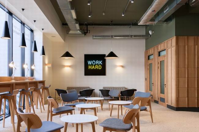 倫敦西部一座充滿藝術感的辦公室