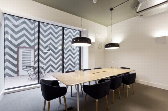 倫敦西部一座充滿藝術感的辦公室