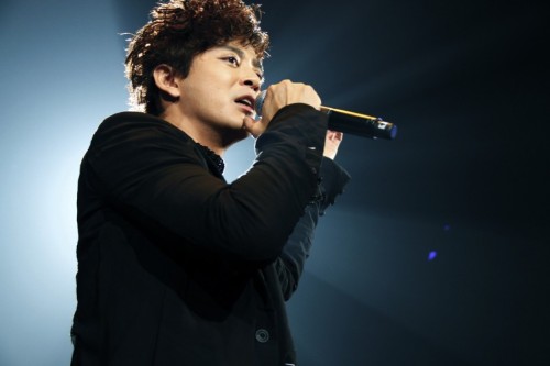 陳曉東透視裝露點助陣好友HIGH全場