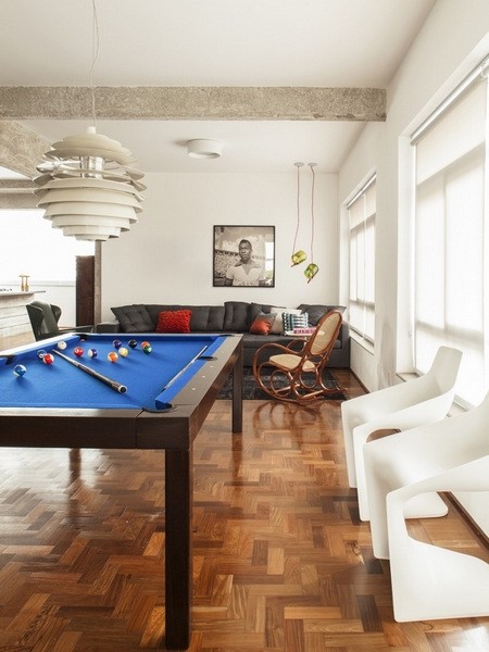 不同風格混搭裸色梁柱現代公寓