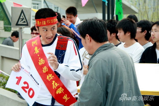 《阿喜》任重顛覆形象演傻子投入情感