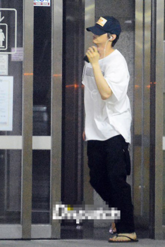 公司承認元斌李娜英相戀