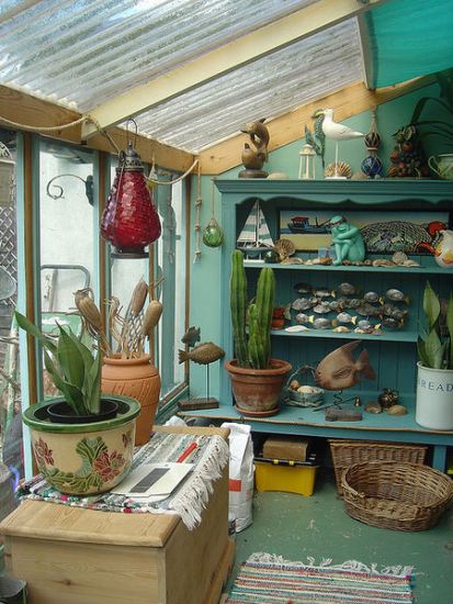 深色墻紙也清新手工藝品裝扮的家(2)