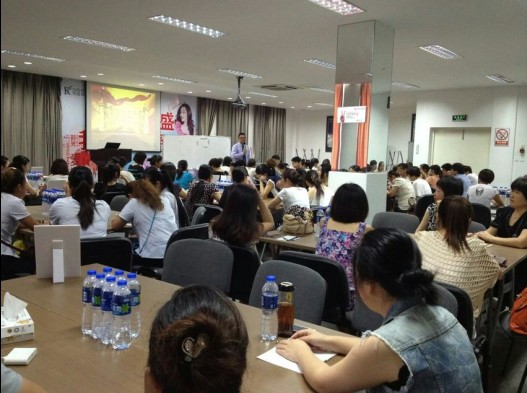 凱盛2013秋冬新品培訓會助益加盟商