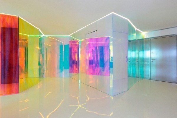 色彩視覺盛宴!羅馬尼亞H公寓