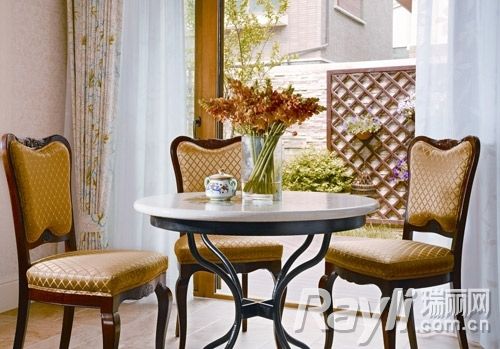 神奇的別墅裝飾把春天留在家里