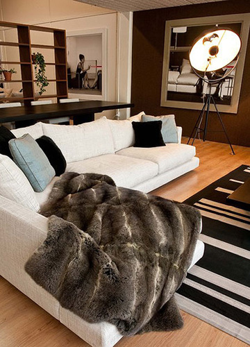 ܛ�b�硰ů�����տ͏d