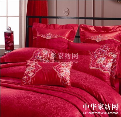 圣夫島2014春夏新品開啟至臻“愛”之旅