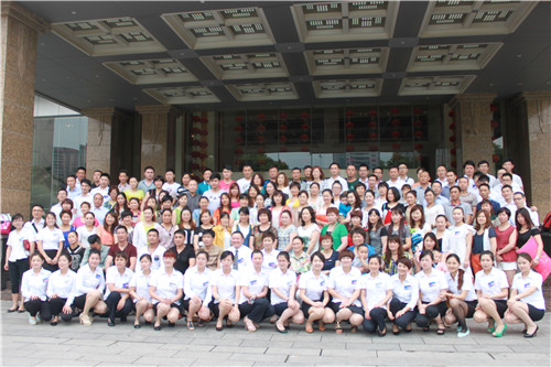 2014年圣富萊秋冬新品發布會歡喜召開