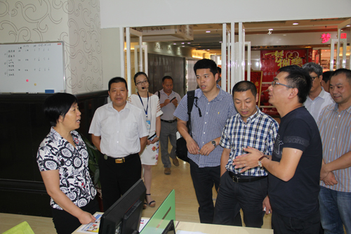 中國輕紡城集團考察疊石橋國際家紡城