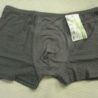 竹炭平角內(nèi)褲