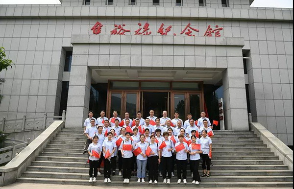 亞光黨委組織二批黨員、入黨積極分子赴焦裕祿紀念館參觀學(xué)習(xí)
