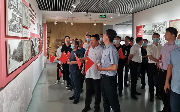 亞光黨委組織二批黨員、入黨積極分子赴焦裕祿紀念館參觀學(xué)習(xí)