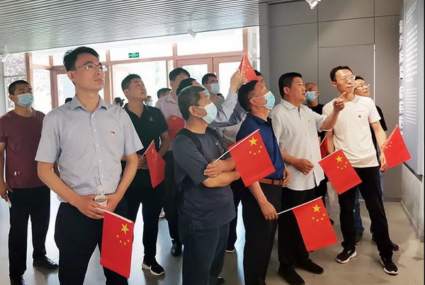 亞光黨委組織二批黨員、入黨積極分子赴焦裕祿紀念館參觀學(xué)習(xí)