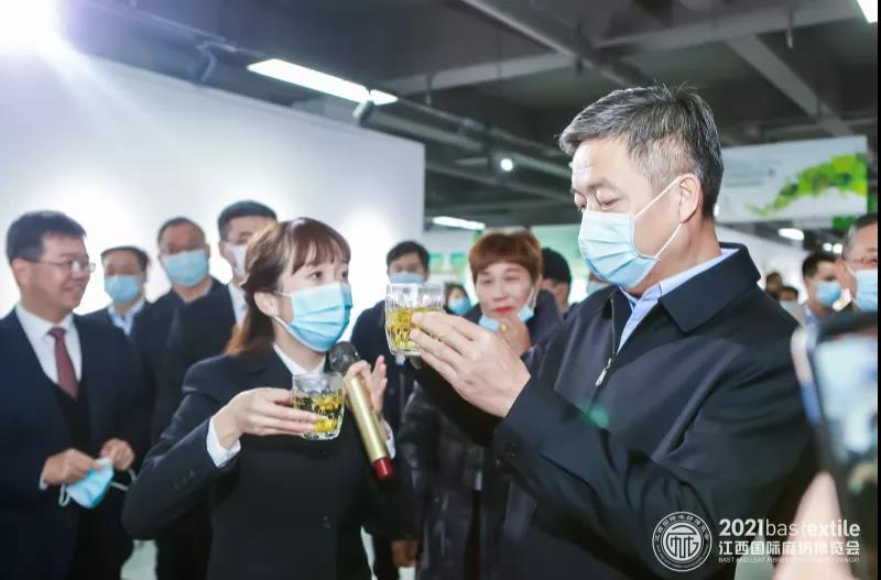 生態(tài)江西時(shí)尚麻藝·2021江西國(guó)際麻紡博覽會(huì)盛大啟幕