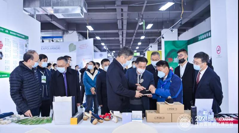 生態(tài)江西時(shí)尚麻藝·2021江西國(guó)際麻紡博覽會(huì)盛大啟幕