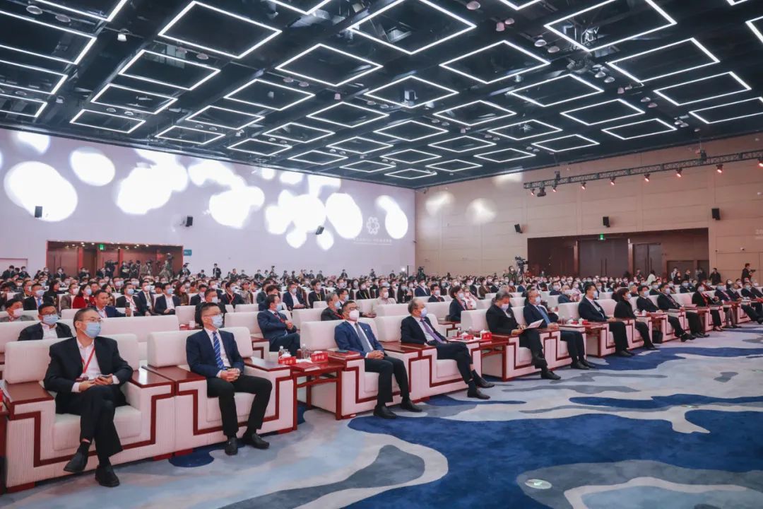 “融通成就全球價值”--2022第五屆世界布商大會啟盛大開幕!
